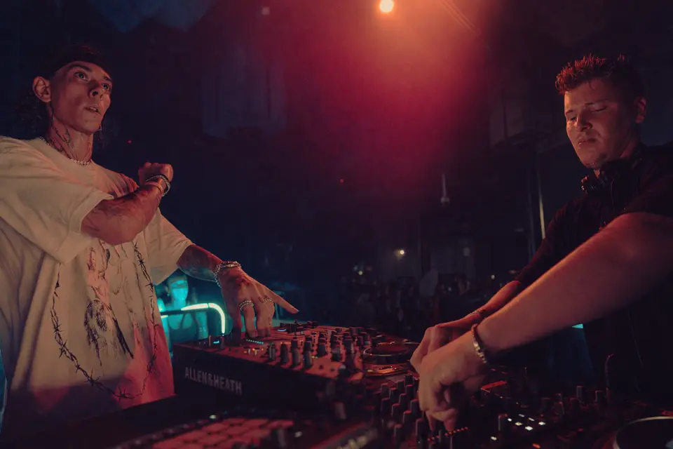 6EJOU (LIVE) F2F DIØN